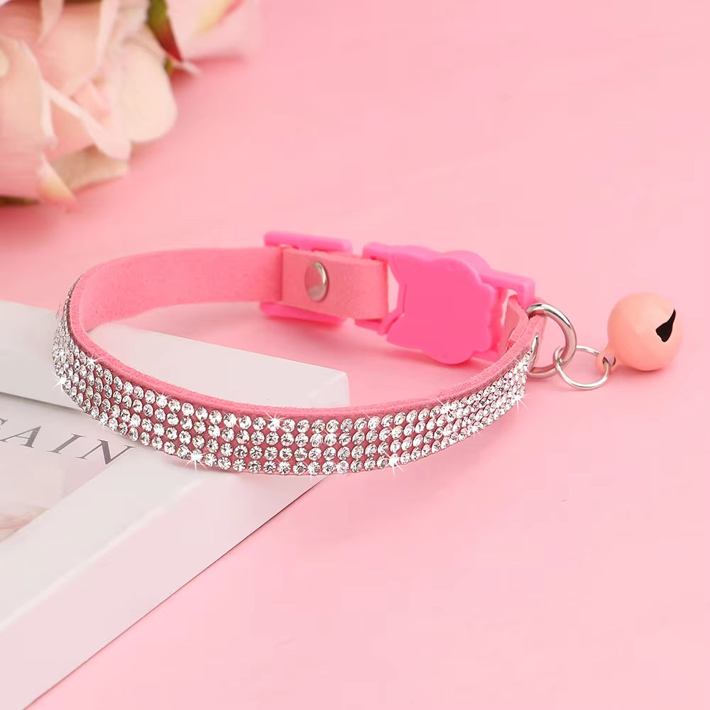 Soft Suede Leather Cat Collar Bling Rhinestone Cats Collars with Bell Safety Breakaway Pet Puppy Necklace Adjustable XS S Pink